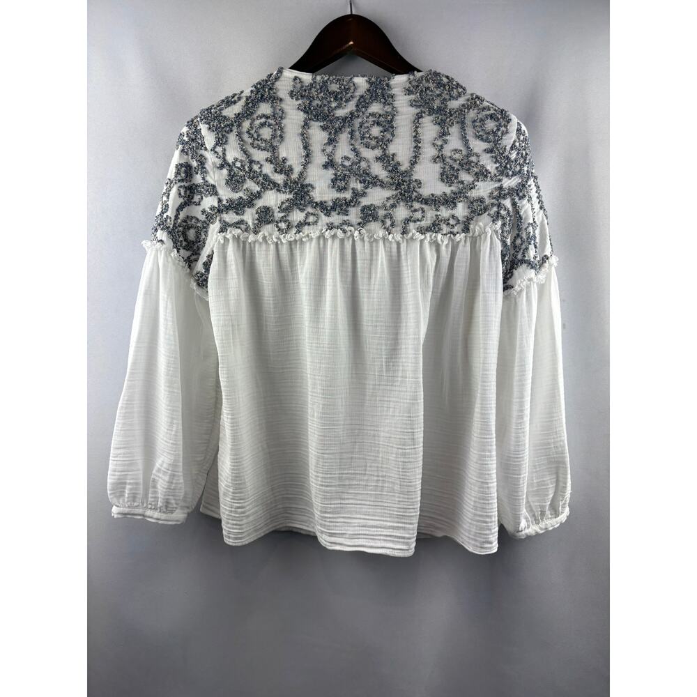 Women’s Zara Small White Tied Sweater - Picture 3 of 4